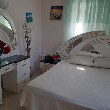 Cozy Flat In Nea Makri Apartman Kültér fotó