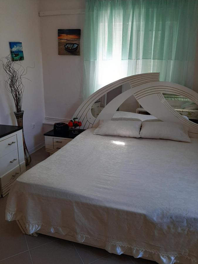 Cozy Flat In Nea Makri Apartman Kültér fotó